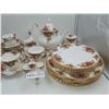 Image 4 : Nice Set of Royal Albert Old Country Roses Bone China 1962
