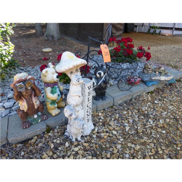 Gnomes, Bears and Wildlife Garden Décor