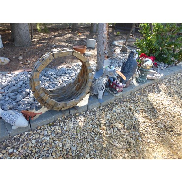 Garden Gnomes, Owl and Chrome Ball