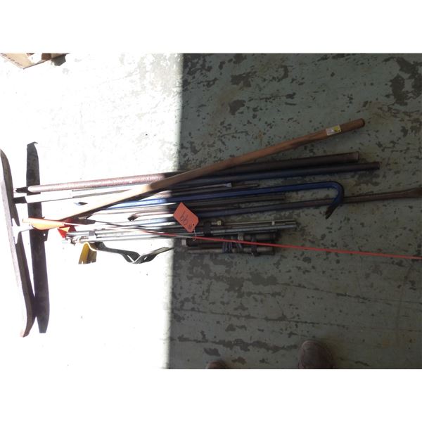 Buggy Whip, Threaded rods, 1 Crowbar and lining bars