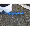 Image 4 : 6" ice auger, oars, fishing rods and hole cleaners