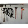 Image 1 : 3- sledge hammers, hyd. Hose and track spade