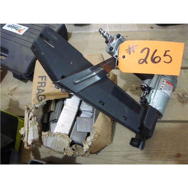 Hitachi air stapler c/w staples