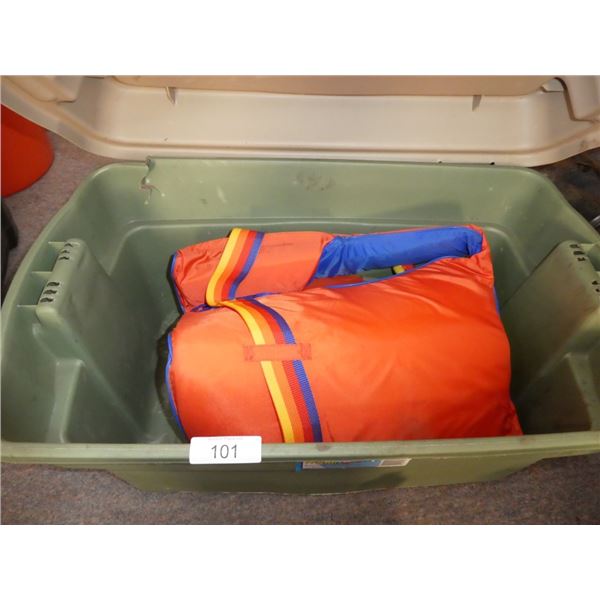 plastic tote, XXL & Sm life jackets
