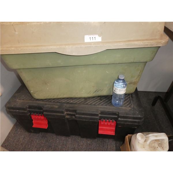 totes with lids