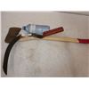 Image 1 : axe, scythe