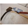 Image 2 : axe, scythe