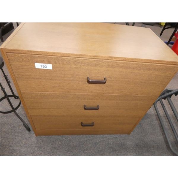 chest of drawers