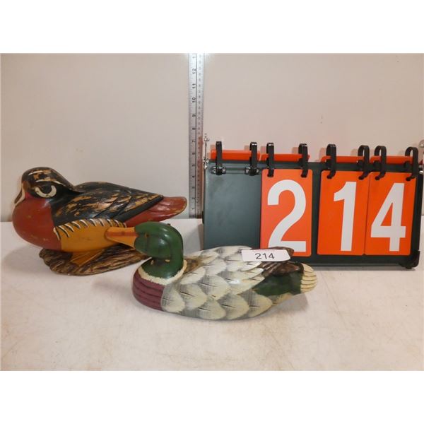 Wooden decorative ducks