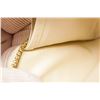 Image 6 : Louis Vuitton Cream Leather Zippy Wallet