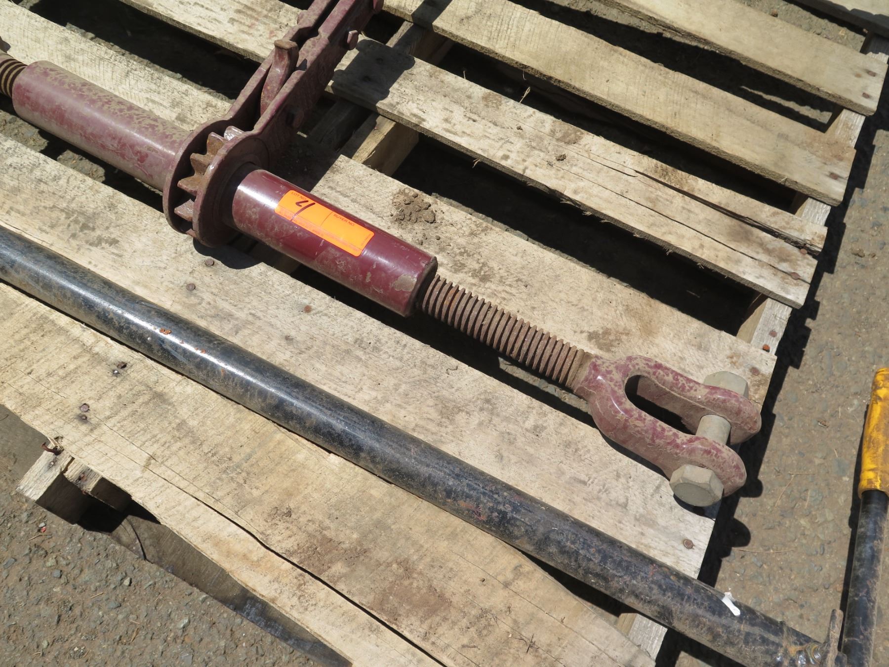 Pallet Ratchet Chain Load Binder, Hydraulic Damper, Tie Down Rigging, etc