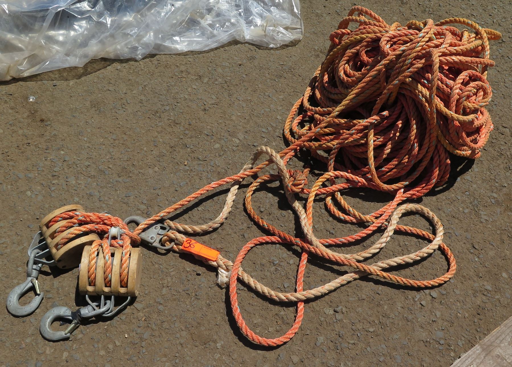 Qty 2 Campbell Rope Shell Blocks w/ Hook & Extra Rope