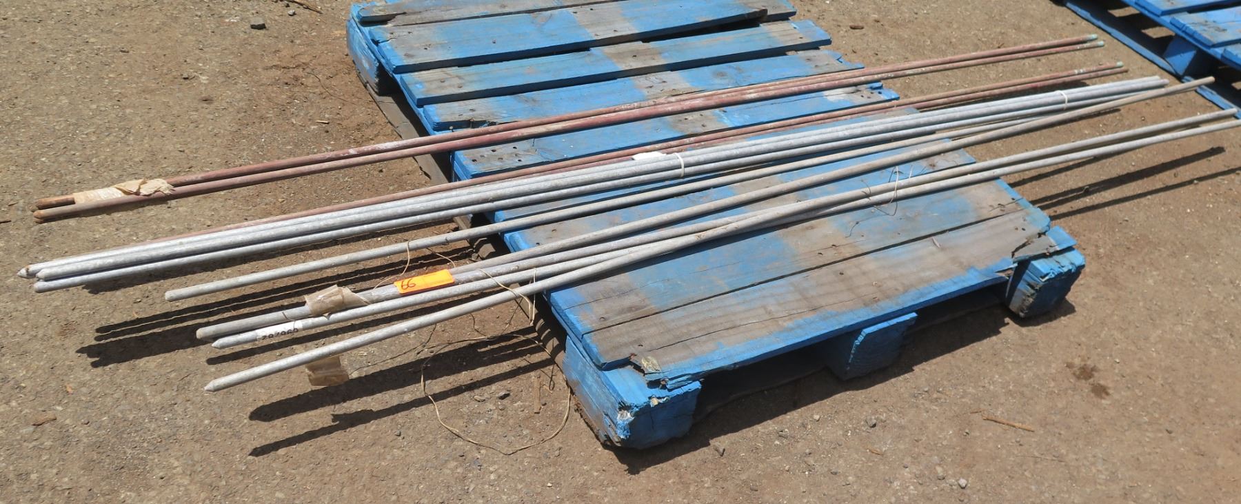 Pallet Multiple Long Metal Rods