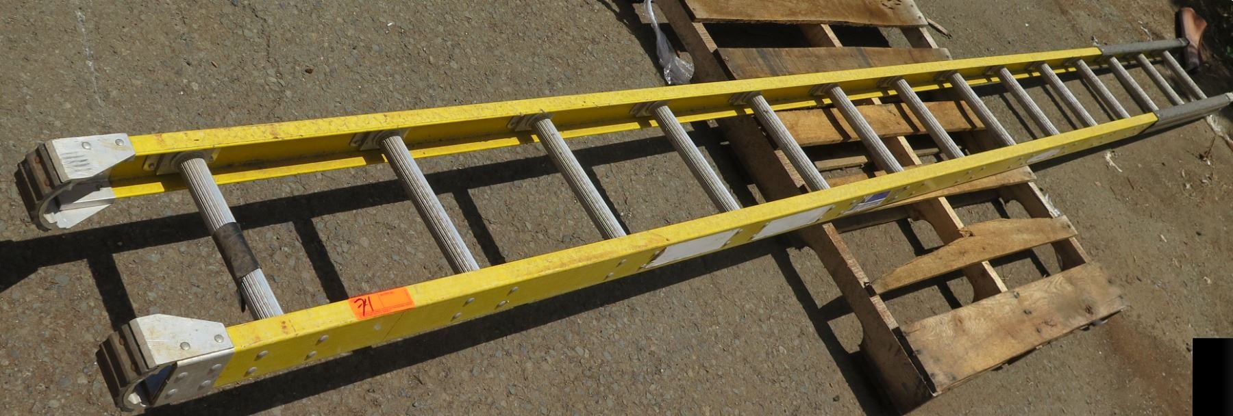 Tall 14 Rung Step Ladder