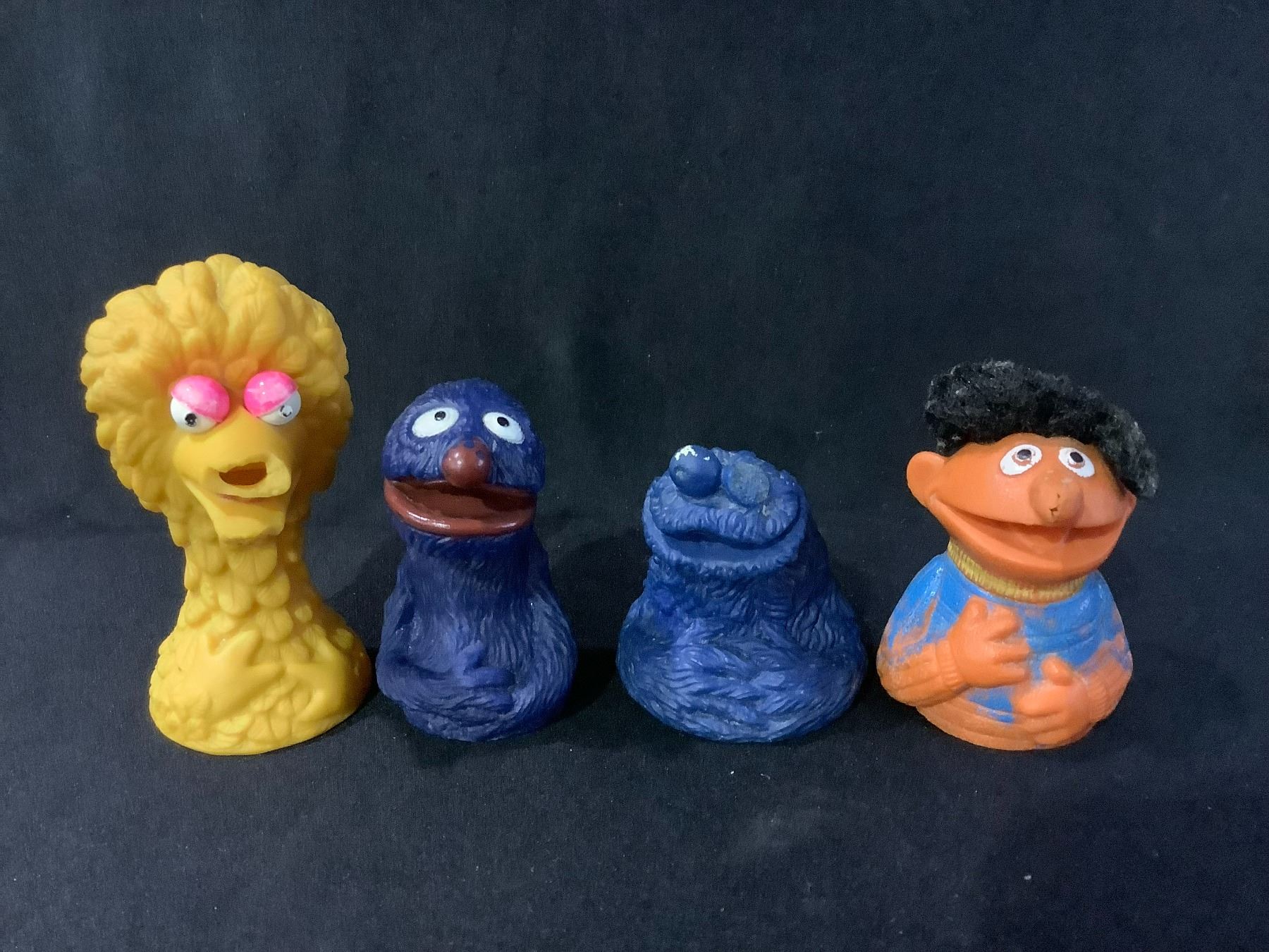 1972 SESAME STREET FINGER PUPPETS