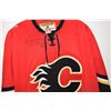 Image 2 : XL Koho Calgary flames hockey jersey signed "bobby hull"