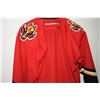 Image 3 : XL Koho Calgary flames hockey jersey signed "bobby hull"