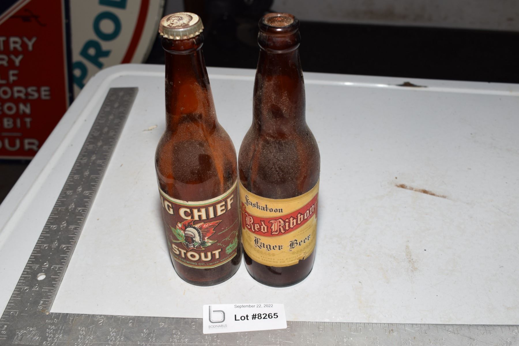 Big Chief + Red Ribbon (Saskatoon) Beer bottles - Bodnarus Auctioneering