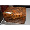 Image 1 : Carved wooden box