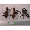 Image 1 : (3) Vintage leg traps