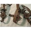 Image 2 : (3) Vintage leg traps