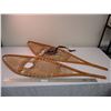 Image 1 : Snowshoes 36" long