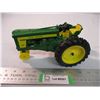 Image 2 : John Deere 720 Tractor - 8" long