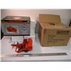 Image 1 : SpecCast Allis Chalmers Model 60 Harvester with PTO - box + original shipping box - 1:16 scale