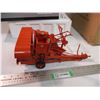 Image 3 : SpecCast Allis Chalmers Model 60 Harvester with PTO - box + original shipping box - 1:16 scale