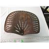 Image 4 : Cast Iron Tractor Seat (frost & wood) small damage