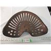 Image 1 : Cast Iron Tractor Seat (H 69)