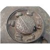 Image 2 : 2-piece stove lid stamped 1902 - hairline crack