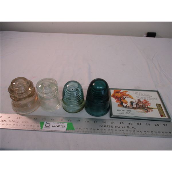 (4) insulators + vintage thermometer