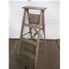 Image 2 : 4ft wooden step ladder