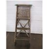 Image 3 : 4ft wooden step ladder