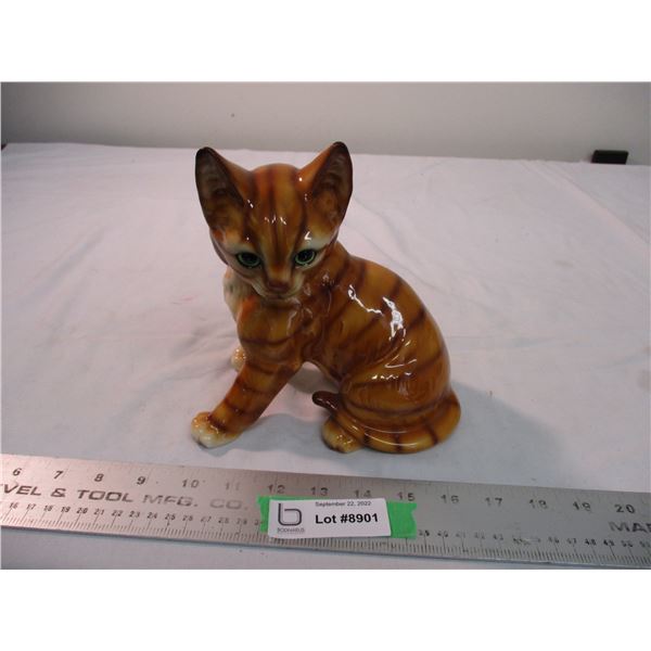 Ceramic cat Hudson Bay company no chips or flaws