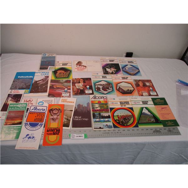 (24) lot of vintage travel maps of NWT