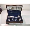 Image 1 : Vintage WM Rogers Bros 1847 (64 piece) silverplate flatware set with original wood box