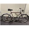 Image 2 : RALEIGH PORTAGE RED 12 SPEED VINTAGE TOUR BIKE