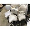 Image 2 : 3 WHITE MOBILE ADJUSTABLE BEAUTICIAN CHAIRS