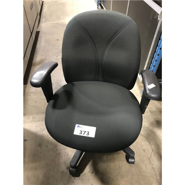 BLACK MID BACK MOBILE ADJUSTABLE OFFICE CHAIR (STYLE 3)