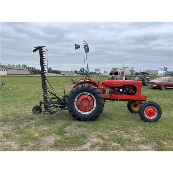 ALLIS CHALMERS WD45 WITH JOHN DEERE 8W SICKLE BAR MOWER - WORKS!