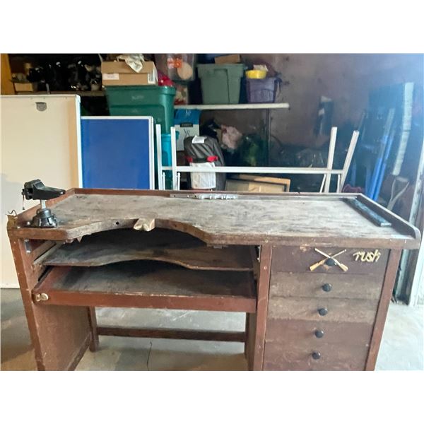 Goldsmith Workbench 39H x 29D x 58L