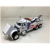 Image 2 : NEW Collector Die Cast Peterbuilt Tow Truck 1:18 no box