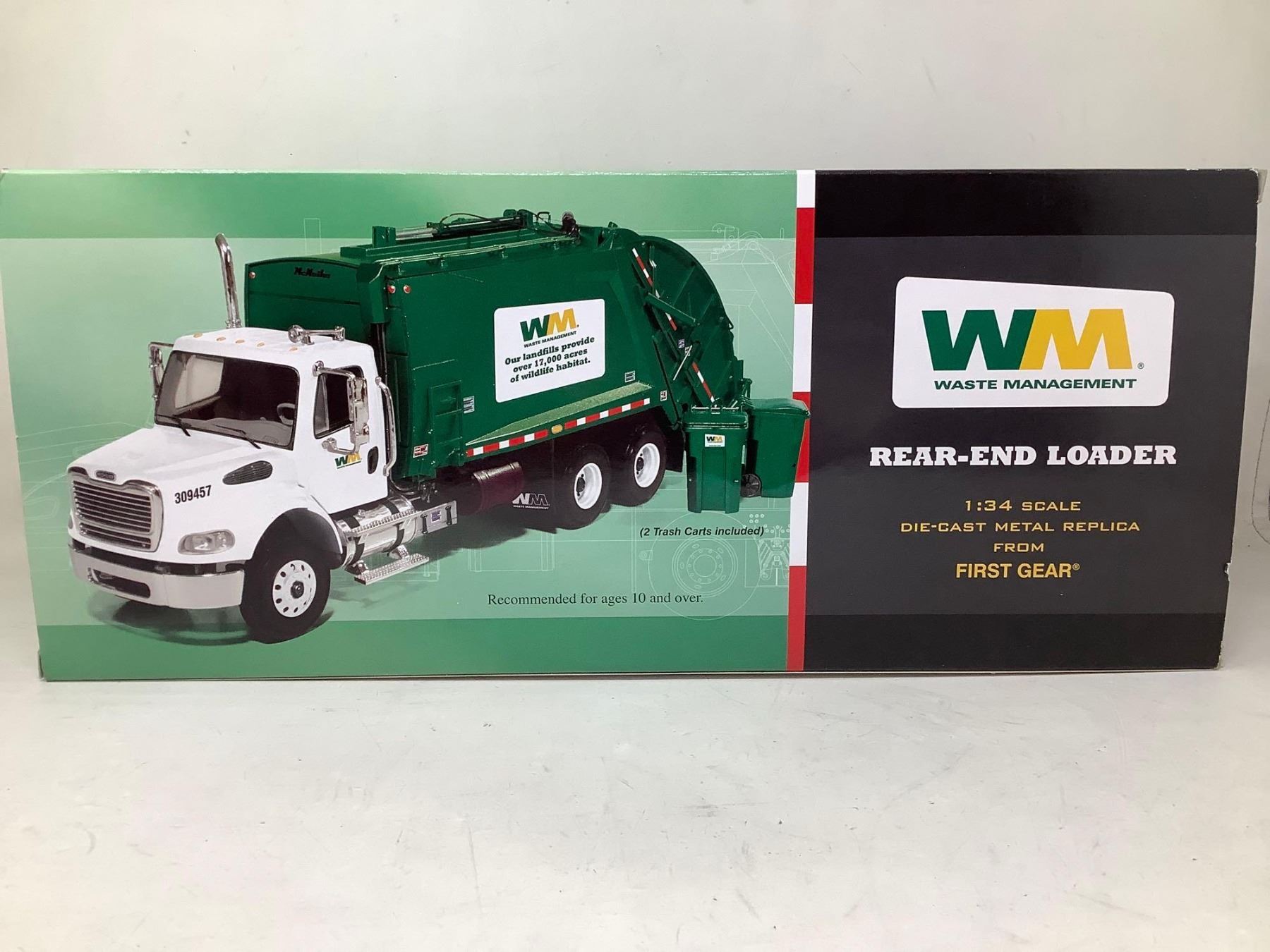 NEW Collector Die Cast Waste Management Rear-End loader 1:24