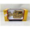 Image 1 : NEW Collector Die Cast International Harvester 175 Crawler with Demolition Bucket and Winch 1/50
