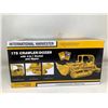 Image 2 : NEW Collector Die Cast International Harvester 175 Crawler/Dozer with 4-in-1 Bucket and ripper 1/25