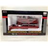 Image 1 : NEW Collector Die Cast International Harvester TD-14 Crawler with Blade 1/16