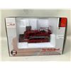 Image 1 : NEW Collector Die Cast International TD-24 Diesel Crawler with Hydraulic Blade 1/16