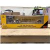 Image 1 : NEW Collector Die Cast Caterpillar Cat  Track 784C Tractor with Towhaul Classic Lowboy Trailer 1/50